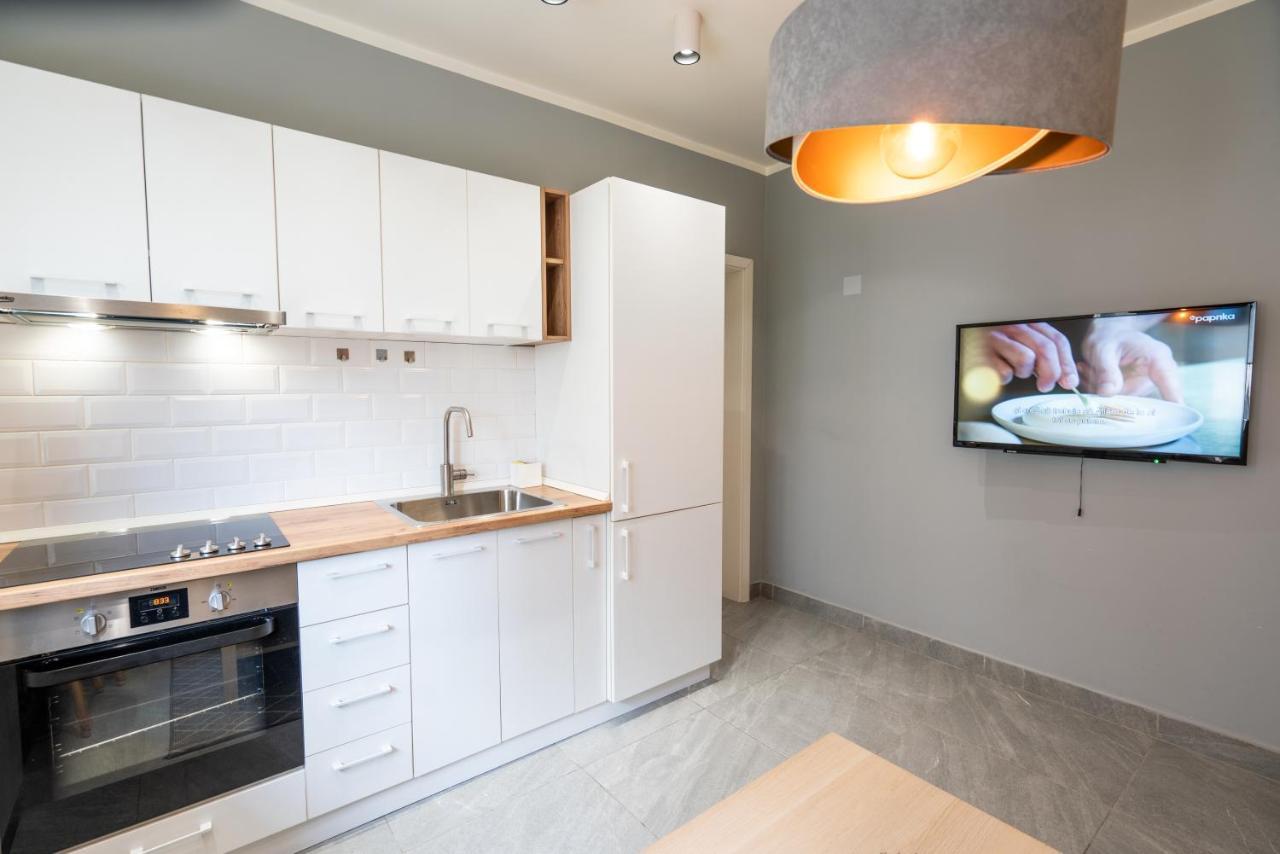 Cozy Design Apartament In Magheru Бухарест Экстерьер фото