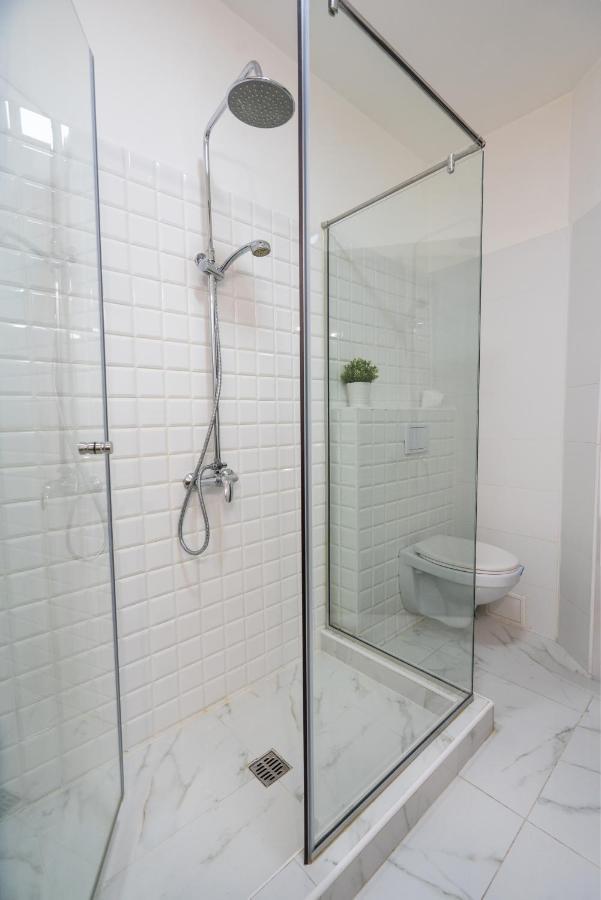 Cozy Design Apartament In Magheru Бухарест Экстерьер фото