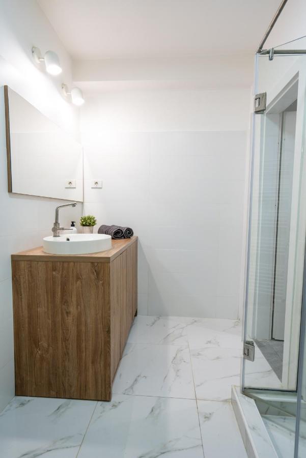 Cozy Design Apartament In Magheru Бухарест Экстерьер фото