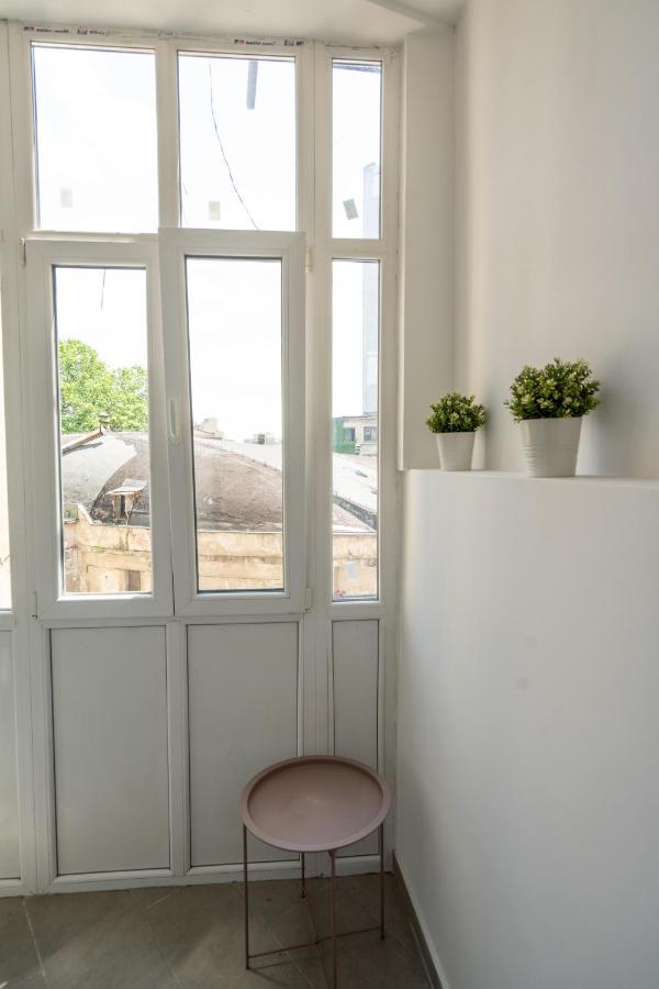 Cozy Design Apartament In Magheru Бухарест Экстерьер фото
